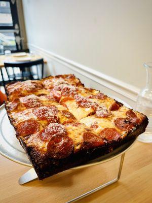 14" Detroit Style Pepperoni Pizza