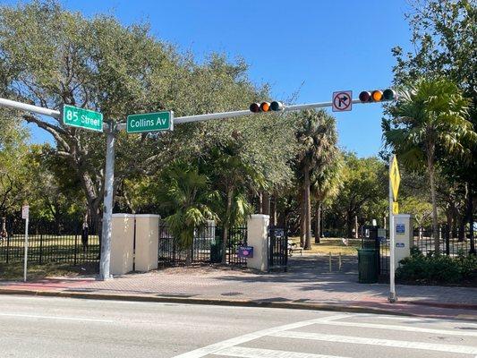 85th Street Entrance to park, and beach.