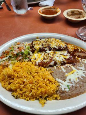 2 Chicken enchiladas with Rice and beans, the reneillo is exceptional.