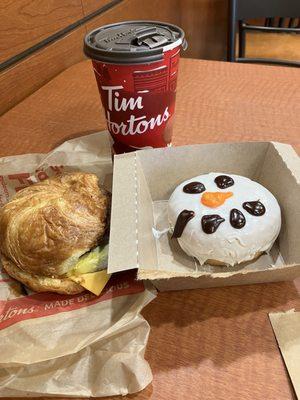 Snowman doughnut