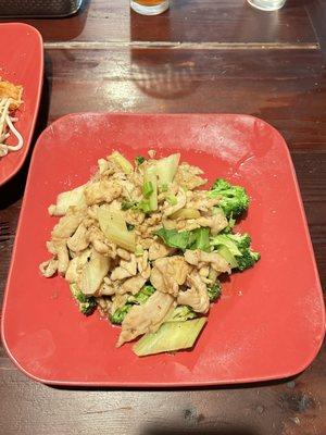 Garlic Chicken over Broccoli (doesn't come with rice )