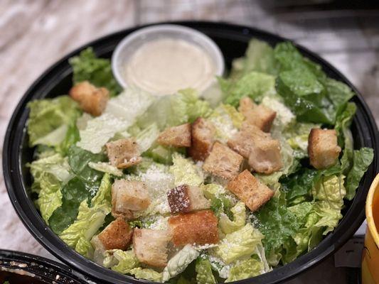 Perfectly cut Caesar salad w/delicious dressing