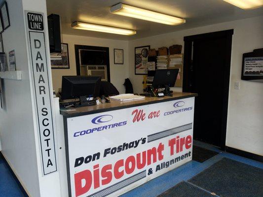 Don Foshay's Tire and Auto Repair, Damariscotta, Maine