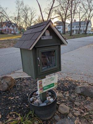 Better Homes and Gardens Real Estate Little Free Library, Bentonville