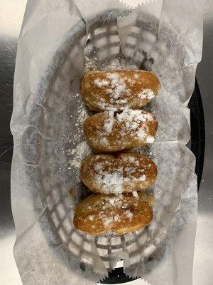 BEIGNETS