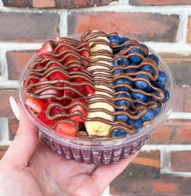 Build your own açai bowls