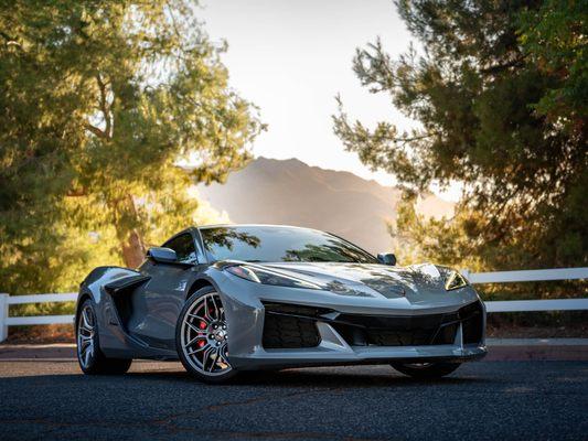 Chevy Corvette Z06  protected top to bottom with DYNOshield PPF. Completed with NEXseries window tint for exceptional heat rejection.