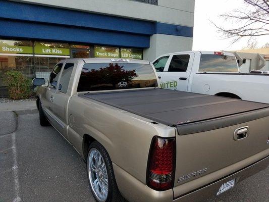 BAK Industries MX4 Tonneau Cover on Sierra