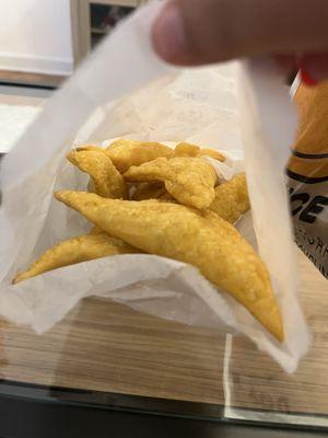 23. Crab Rangoon(cheese)