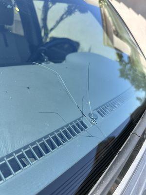 Cracked windshield replacement