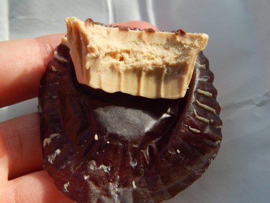 Thick peanut butter truffle/ganache of the peanut butter passion.