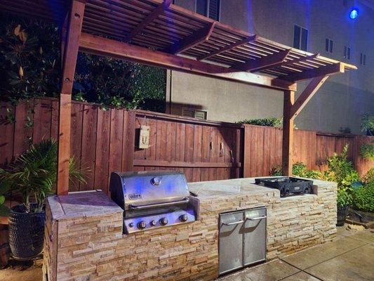 Outdoor kitchen