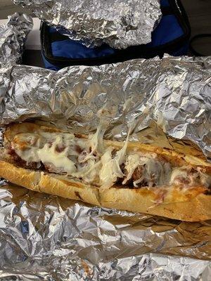 A sauceless meatball grinder