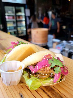 Bao bun with mushrooms