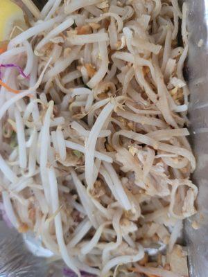 Missing the chicken,in the "chicken pad thai".