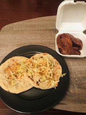 Pupusas, Platanos Solos, frijoles fritos