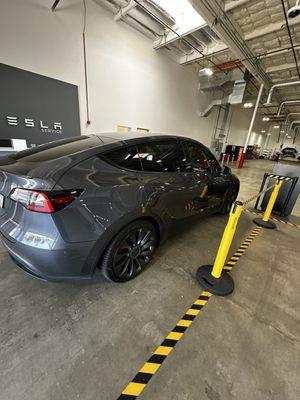 Tesla Service Center