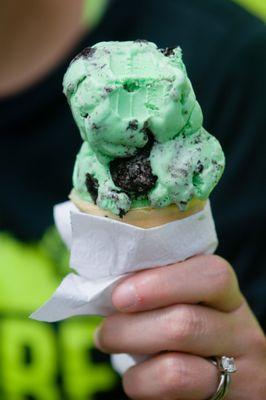 Delicious Hulk flavor ice cream (mint oreo)!