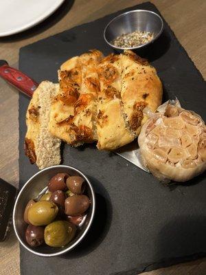 BREAD - OLIVES - GARLIC