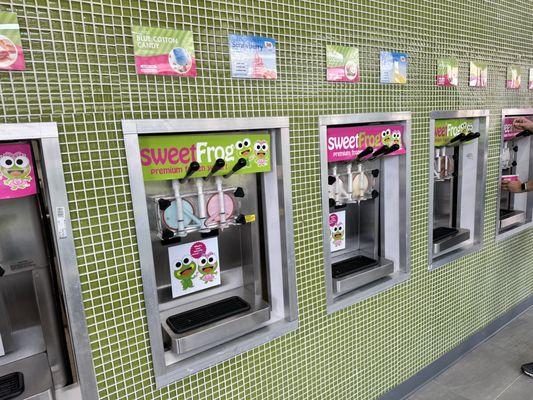 sweetFrog Premium Frozen Yogurt