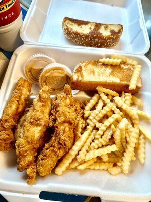 The Caniac Combo - 6 Chicken Fingers