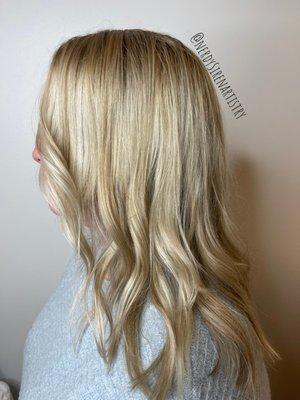 Honey Blonde all over Highlights and cut, done by Maria @nerdysirenartistry