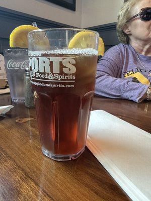 Unsweetened Iced Tea with Lemon