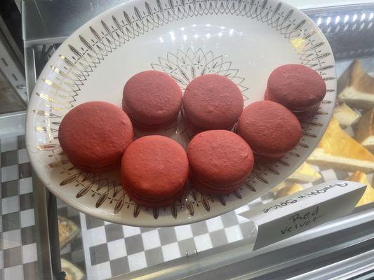 Red Velvet macrons