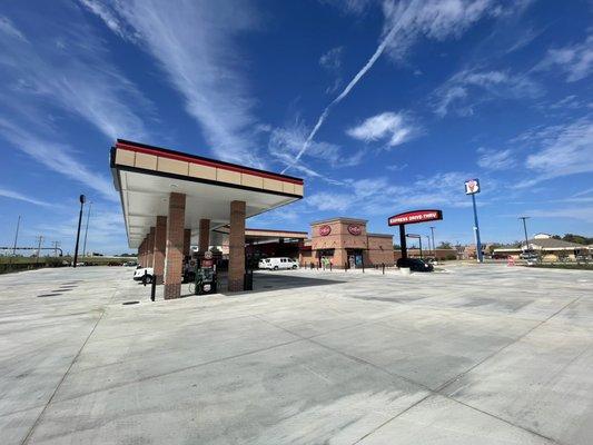 Brand new OnCue in Norman at Lindsey St & I-35 under beautiful Oklahoma skies.