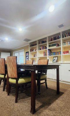 Novellus Cypresswood | Assisted Living & Memory Care | Spring, TX | Library