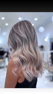 Beige balayage ombre