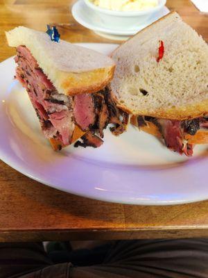 Hot pastrami on rye bread