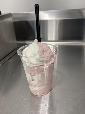 Twist Ice Cream Cup