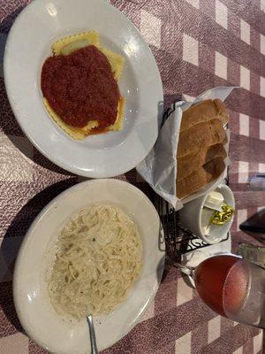 Ravioli's & Fettuccine white zin..