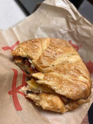 Bacon, egg and cheese croissant