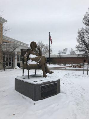 Margaret Thatcher statue blanketed in snow