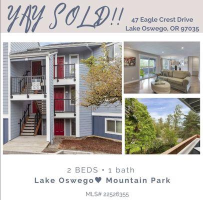 SOLD !! What can $300,000 buy you in Portland Metro? How about a gorgeous, recently remodeled 2 bedroom 1 bath condo in Mountain Park!!