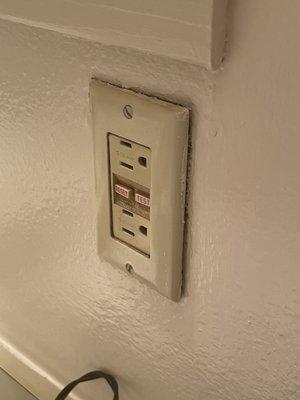 Light plug that smarks