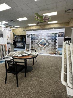 Our beautiful Landmark showroom has all the best flooring choices for your projects!