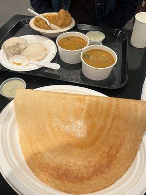 Plain dosa, idli, Sambar, and Vada Sambar.