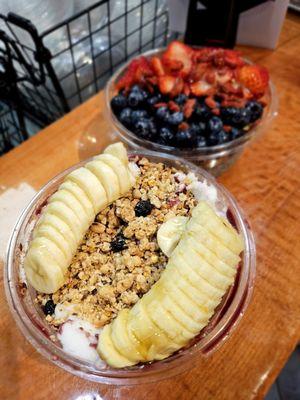 Acai half/half bowl and chia bowl