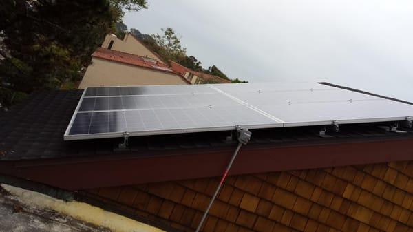 This system was a challenge with HOA and the city of Solana Beach, CM solar Electric Rouse to the Test.