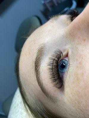 Volume lashes