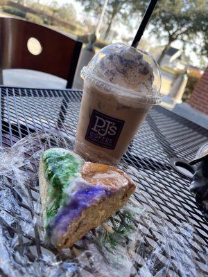 Iced Mardi Gras king cake latte and a slice of Mardi Gras king cake