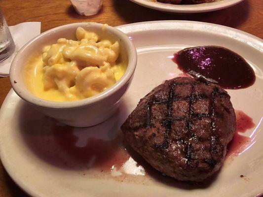 Hand Cut Sirloin with mac and chees3