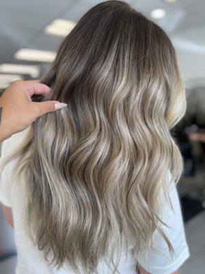 Beige Bronde lived in color