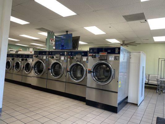 Clean atmosphere and awesome washers