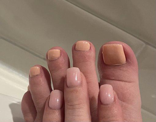 They told me I was getting the exact same color on toes and fingers (no flash)