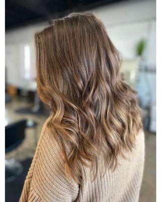 Winter ashy lived-in balayage with toner