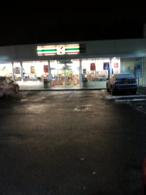 The 7 eleven store front